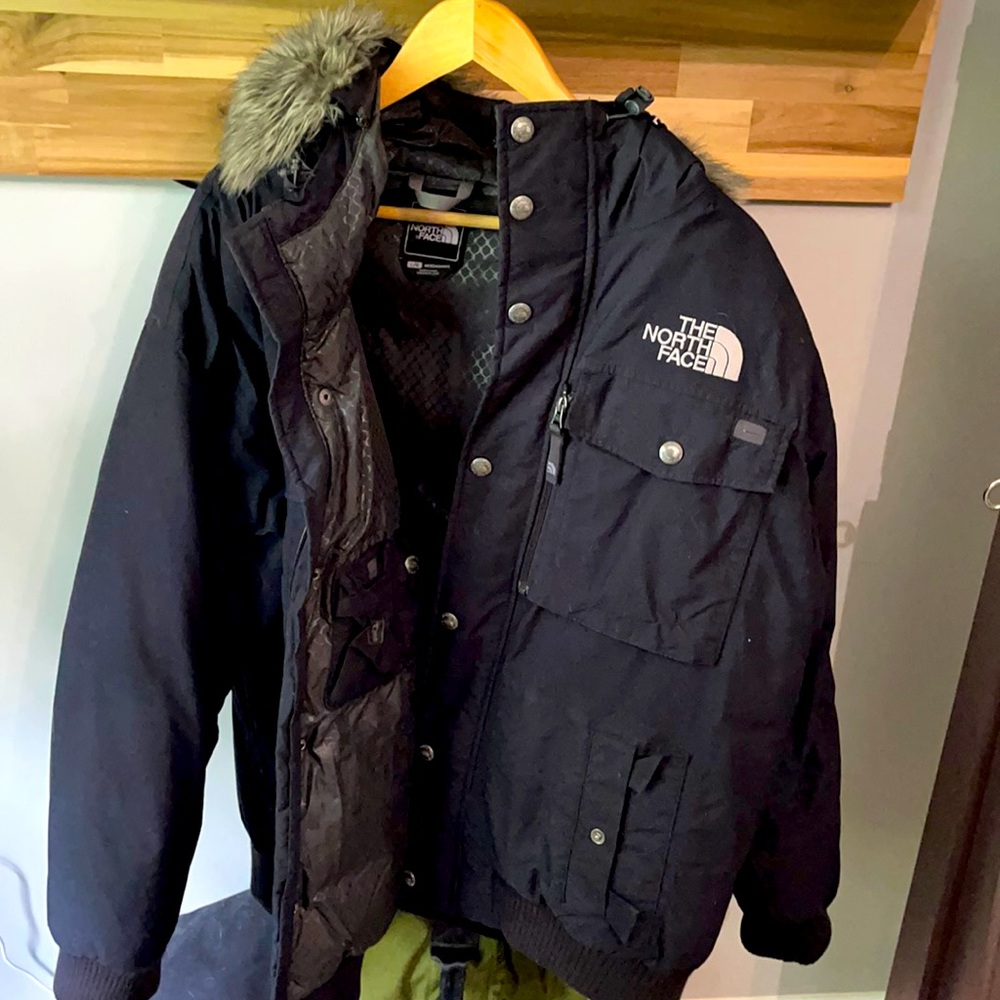 North Face Winter Coat.  Black, size Large